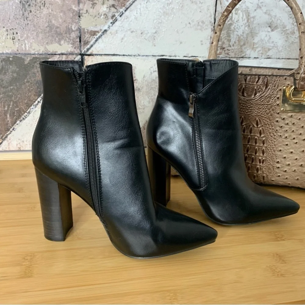 BILLINI MABELLE Princess Polly Ankle Boots in Black Size 8